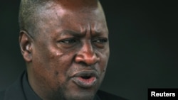 Ghana's President John Dramani Mahama is pictured during his visit at the presidential palace in Abidjan, September 5, 2012. 