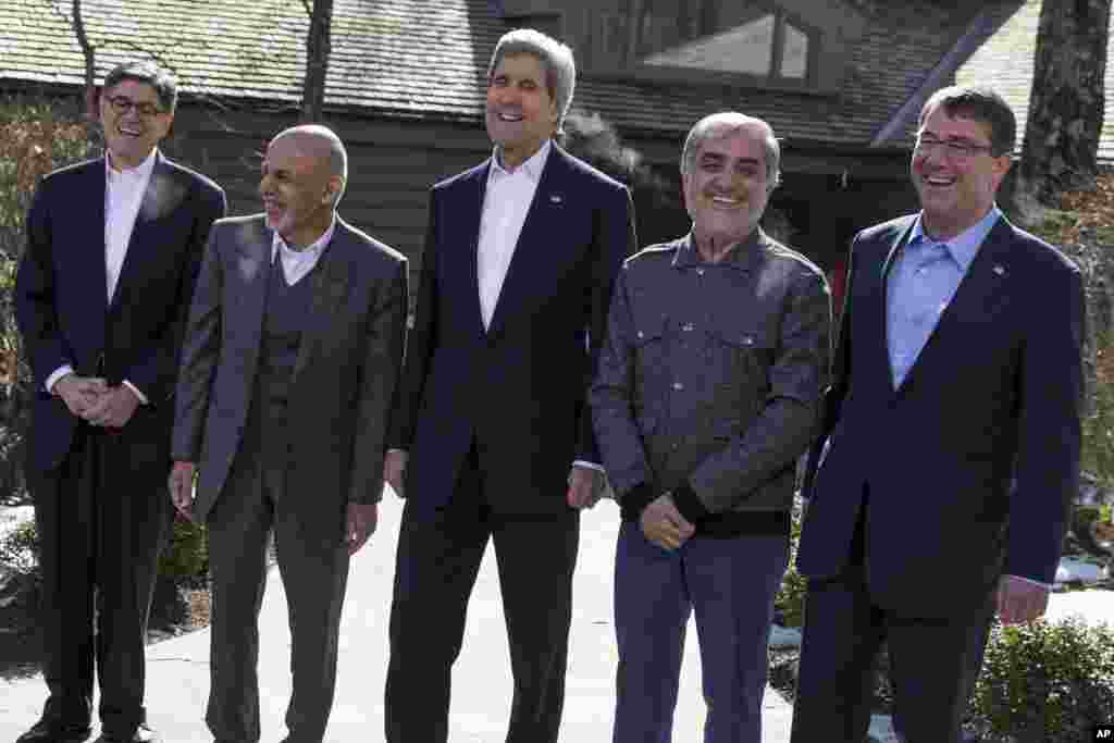Secretary of State John Kerry, center, arrives at the Camp David Presidential retreat in Maryland with, from left, Treasury Secretary Jacob Lew, Afghanistan&#39;s President Ashraf Ghani, Kerry, Afghanistan&#39;s Chief Executive Abdullah Abdullah, and Defense Secretary Ashton Carter.