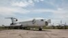 Un avion abandonné à l'aéroport international de Ndjili à Kinshasa, le 13 avril 2012. (Archives)