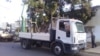 Un camión de de la Corporación Eléctrica y trabajadores colocan un nuevo transformador para el sector 10 de la urbanización San Jacinto, una de las más pobladas de Maracaibo, estado Zulia, Venezuela. Foto: Cortesía.