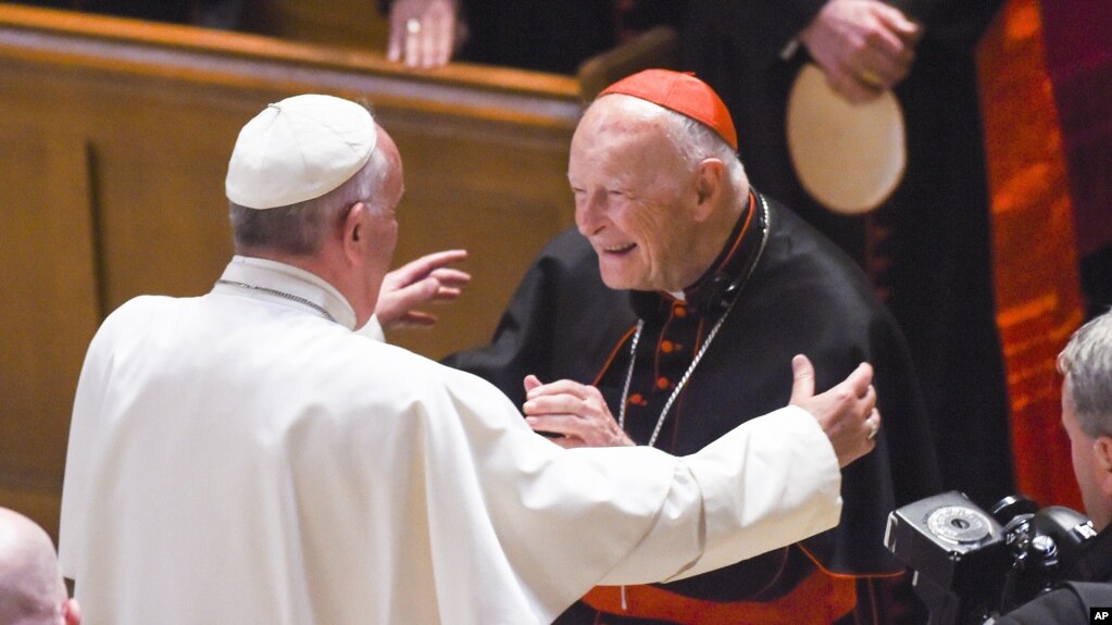 Giáo hoàng Francis và Tổng giám mục McCarrick