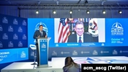 Gabrijel Eskobar, zamenik pomoćnika američkog državnog sekretara za evropska i evroazijska pitanja tokom učešća na 2BS forumu u Budvi ((Foto: Twitter/acm_ascg))