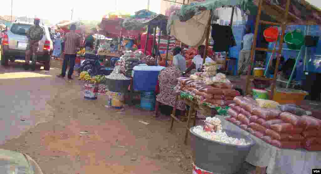 Mercado de Bandim, na capital Bissau, por altura das Eleições Gerais de 13 de Abril de 2014, na Guiné-Bissau
