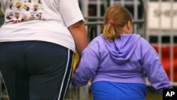 Nghiên cứu kết luận rằng nguyên nhân gốc rễ đưa tới bệnh béo phì trong dân chúng Mỹ là một môi trường cổ vũ cho chứng béo phì chứ không phải do thiếu ý chí cá nhân