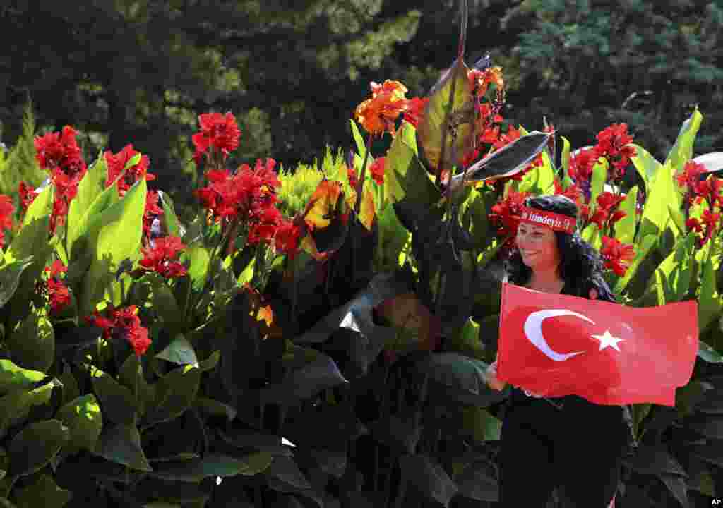 روز ۳۰ اوت در ترکیه روز پیروزی آن کشور نام گرفته است. در این روز ارتش ترکیه در نبردی در سال ۱۹۲۲ مقابل نیروهای یونان پیروز شدند.