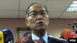 台湾外长李大维2017年5月10日立法院接受媒体采访 （申华 拍摄）