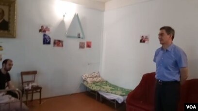 Əli Kərimli aclıq edənlərə baş çəkərkən