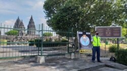 Masker menjadi benda yang wajib dipakai selama berkunjung ke Candi Prambanan. (Foto: Dispar DIY)