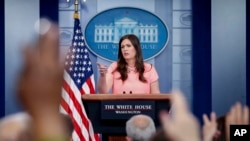 Juru bicara Gedung Putih, Sarah Huckabee Sanders di Gedung Putih, Washington (5/5).