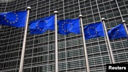 Brüksel'de bir araya gelen Avrupa Birliği devlet ve hükümet başkanları enerji politikalarını gözden geçiriyorlar. 