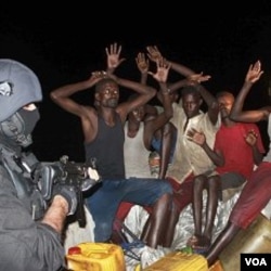 Pasukan khusus Angkatan Laut Portugis menangkap anggota bajak laut Somalia (foto dokumentasi).