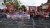 Parade Tahunan di Belfast Berakhir dengan Kerusuhan