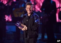 Alejandro Sanz accepts the person of the year award at the 18th annual Latin Grammy Awards at the MGM Grand Garden Arena, Nov. 16, 2017, in Las Vegas.