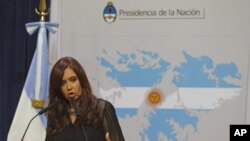 La presidenta Cristina Fernández de Kirchner niega que acuerdo responda a intereses comerciales con Irán.