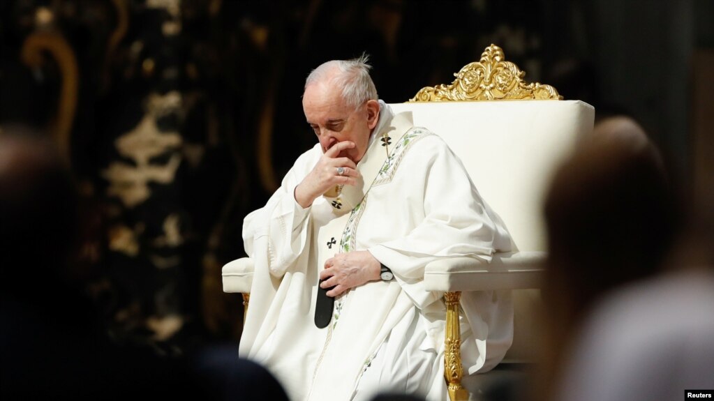 Papa Françesku: Ndëshkime më të rënda për priftërinjtë që kryejnë abuzime seksuale