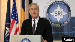 Robert Mueller tiene previsto reunirse con el primer ministro, Ali Zidn, y con el ministro de Justicia, Salah al Bargazi, así como con el Fiscal General y el director de los Servicios de Inteligencia.