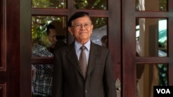 FILE: CNRP president Kem Sokha stands in front of his house in Phnom Penh, Cambodia, November 13, 2019. (Tum Malis/VOA Khmer)