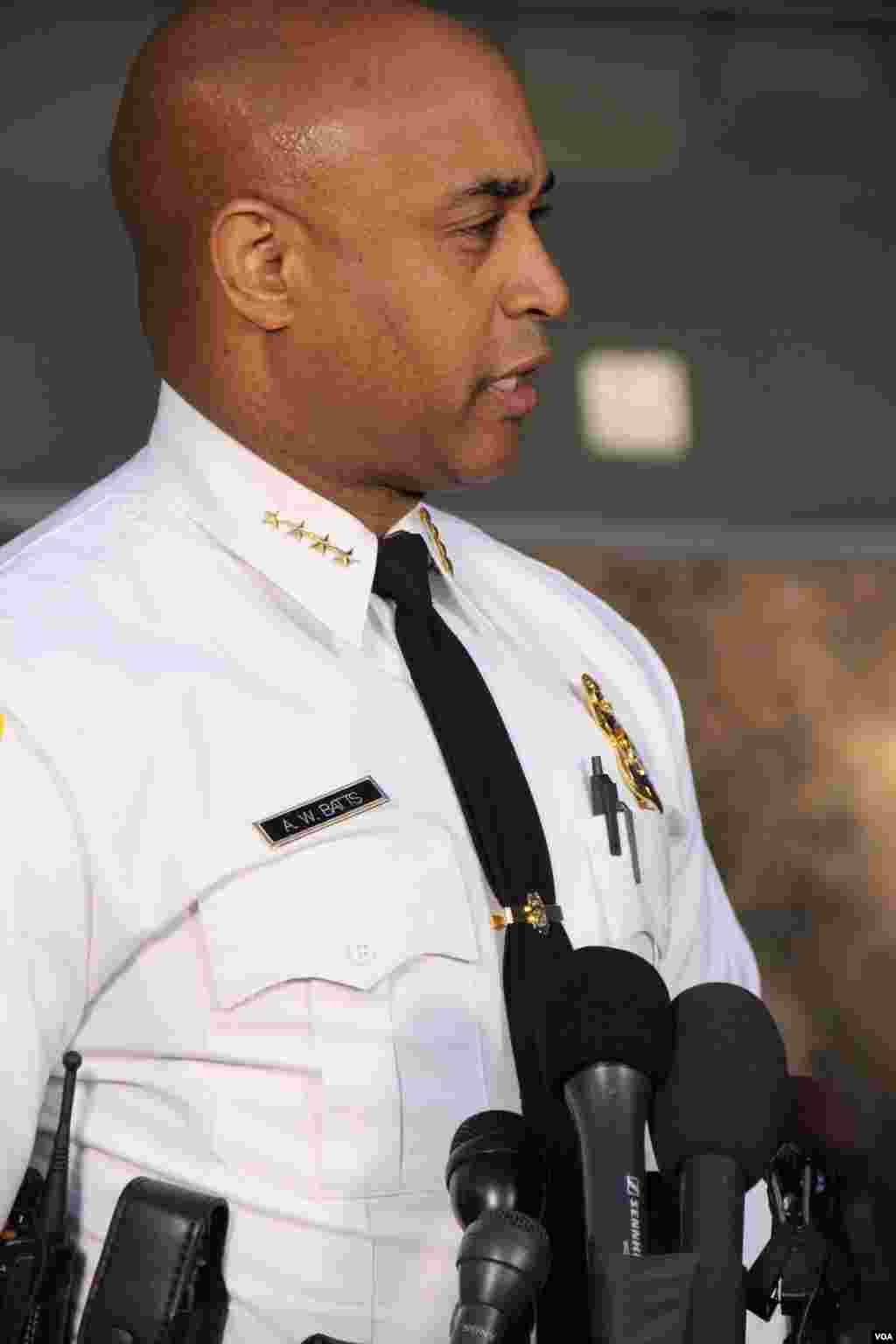 Baltimore Police Commissioner Anthony Batts announces the arrests of 16 adults and 2 juveniles in one day, bringing the total arrests linked to protests this week to nearly 275. (Victoria Macchi/VOA News)
