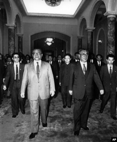 统治中国多年的江泽民的今昔和是非 80图 Page 6