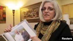 Judy Gross, esposa del contratista estadounidense preso en Cuba dijo temer que su marido no sobreviva la condena.