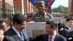 China y Venezuela mantienen relaciones diplomáticas desde 1974. Tras la ascensión al poder de Hugo Chávez, en 1999, y Nicolás Maduro, en 2013, esos vínculos se han fortalecido mediante la firma de decenas de acuerdos, principalmente económicos. (Foto de archivo).