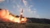 وزارت دفاع کره جنوبی از پرتاب آزمایشی موشک های بالیستیک «هیونمو۲» در مکانی ناشناس در آب های منطقه خبر داده است - ۱۳ شهریور ۱۳۹۶ 