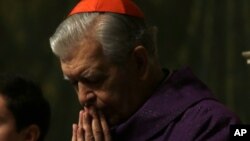 El cardenal Jorge Liberato Urosa Savino celebra una misa durante las ceremonias fúnebres de Hugo Chávez el 8 de marzo del 2013 en Caracas.