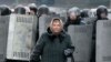 우크라이나 반정부 시위대, 사흘째 경찰과 유혈 충돌