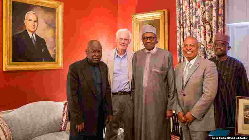 Le président nigérian, Muhammadu Buhari avec John Padden, dans la maison Blair , 19 juillet 2015