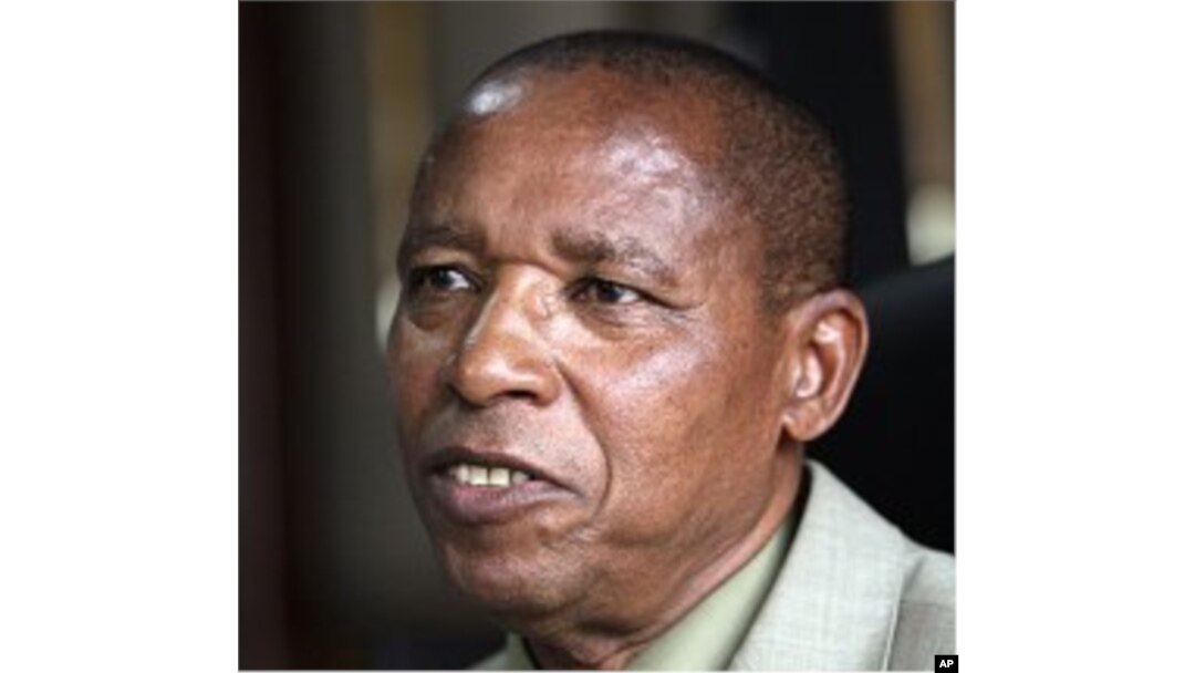 Kenya's Justice Minister Mutula Kilonzo (2010 file photo)