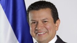 El canciller de El Salvador, Hugo Martínez, dialoga sobre la suspensión del TPS