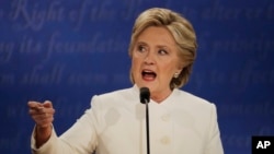 Hillary Clinton ganó el debate según las encuestas realizadas por la Voz de América en Facebook y Twitter.
