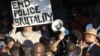 Техас: демонстранты потребовали отставки полицейского