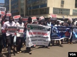 Abatshengisele emigwaqweni eHarare ngoLwesithathu.