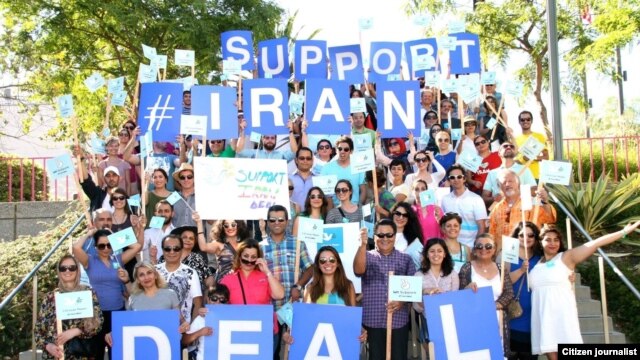 Manifestantes a favor del acuerdo nuclear en Los Ángeles.