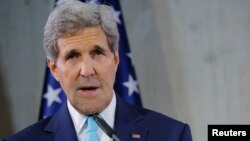 “No estoy en posición de confirmarlo, pero puedo decirle que tomamos muy seriamente esas acusaciones", dijo Kerry.