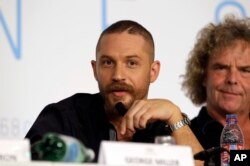 Aktor Tom Hardy berbicara saat konferensi pers untuk film Mad Max: Fury Road di festival film internasional ke-68, Cannes, Prancis, 14 Mei 2015. (Foto: AP)