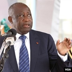 Presiden Laurent Gbagbo dilaporkan sedang merundingkan syarat-syarat untuk menyerahkan kekuasaan kepada Alassane Ouattara (5/4).