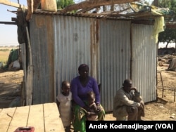 Le 18 décembre 2016 à Ndingangali, dans un quartier de N'Djamena, au Tchad. (VOA/André Kodmadjingar)