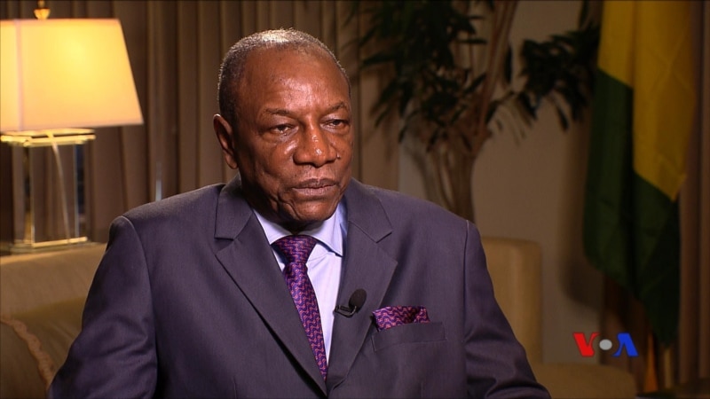 L'ex-président Alpha Condé autorisé à quitter la Guinée une fois de plus