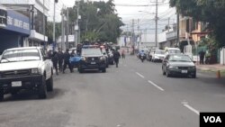 Los agentes policiales se retiraron horas después de las cercanías del organismo defensor de Derechos Humanos, sin reportar detenciones. Foto: Daliana Ocaña - VOA.