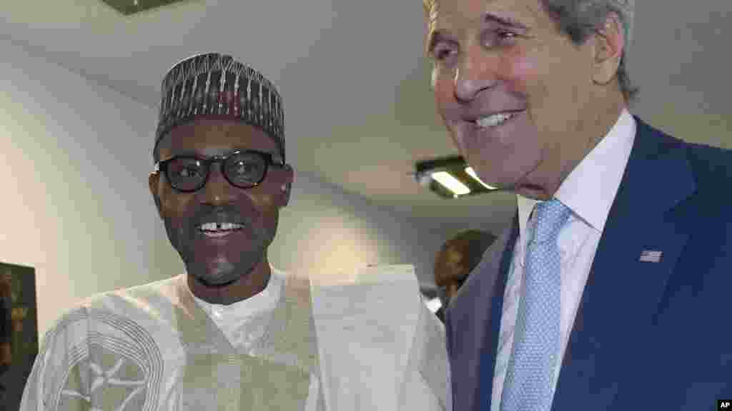 Waziri wa mambo ya nje wa Marekani, John Kerry, na Rais mpya wa Nigeria Muhammadu Buhari.