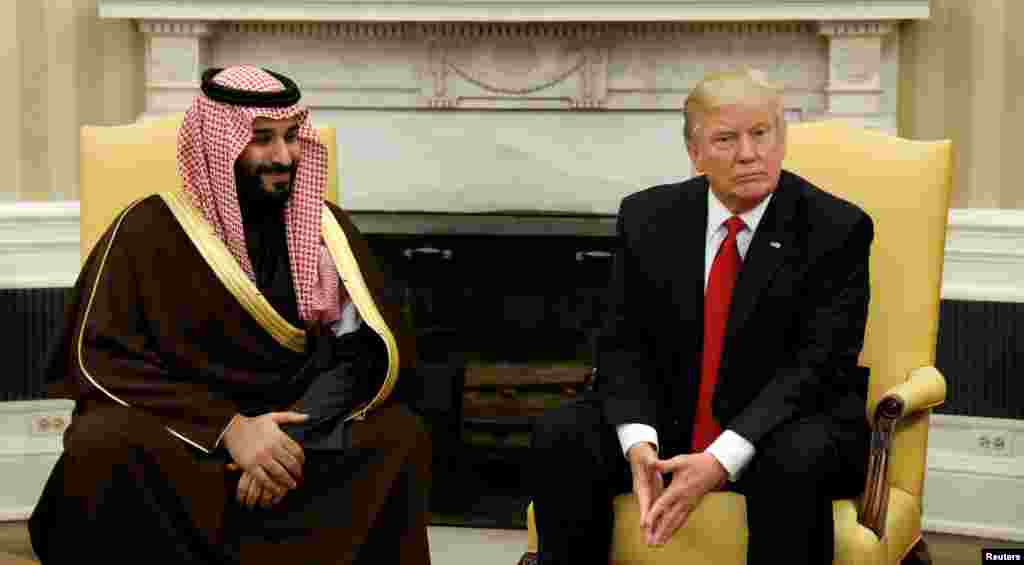 Hotunan ziyarar Ministan tsaro na kasar Saudiya Yarima Muhammad Bin Salman tare da Shugaba Donald Trump a fadar White House, ranar 15 ga watan Maris 2017.