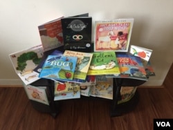 The DC Books from Birth program features a wide variety of books, many in dual languages. (J.Taboh, VOA)