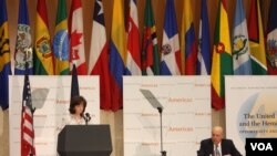 Roberta Jacobson, secretaria de Estado adjunta para Latinoamérica inauguró con su intervención la 43 Conferencia Anual de las Américas realizada en el Departamento de Estado. [Foto: Mitzi Macias, VOA].