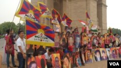Tibetan Hold Vigil for those Self immolated at India Gate