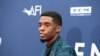  Chadwick Boseman arrive au 47e gala de l'AFI Life Achievement Award honorant l'acteur Denzel Washington à Los Angeles, en Californie, aux États-Unis, le 6 juin 2019. 