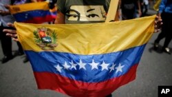 El informe de InSight Crime sobre Venezuela dice que el país es un eje del crimen organizado en el hemisferio Occidental.