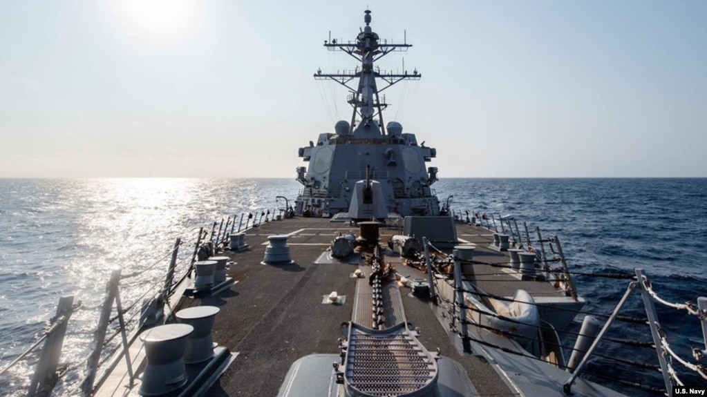 美国伯克级驱逐舰“麦克坎贝尔”号(USS McCampbell) 2020年5月13日行经台湾海峡(图片来源：美国太平洋舰队脸书)