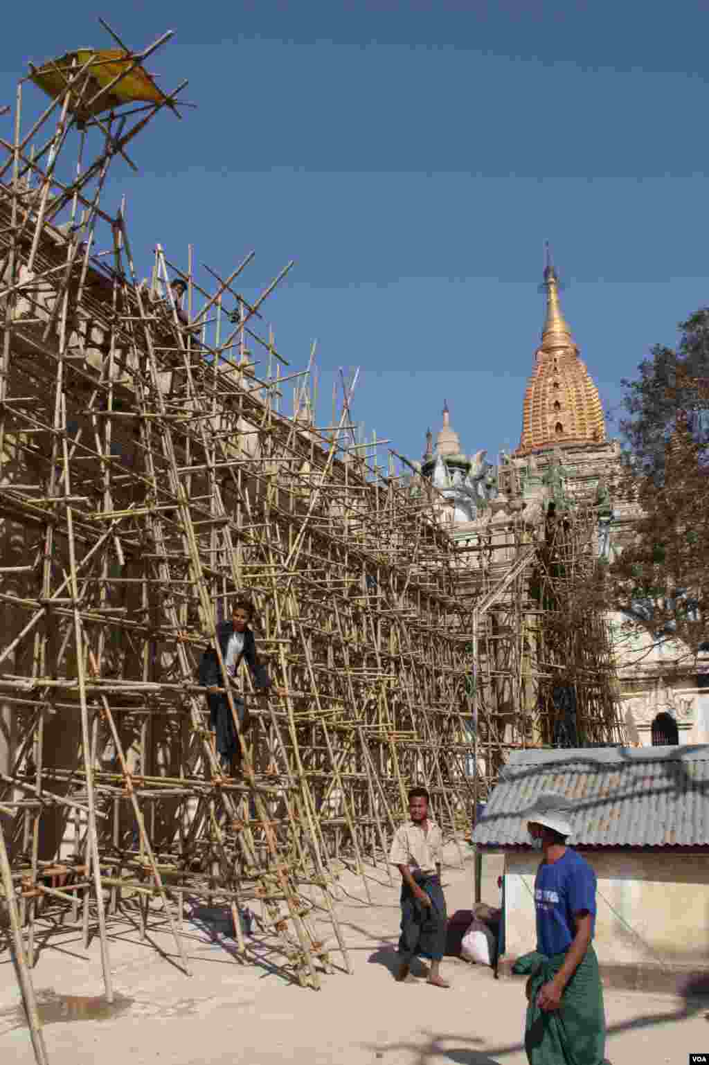 Scaffolding is erected around one of Bagan's ancient buildings. (D. Schearf/VOA)